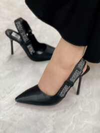 کفش پاشنه دار