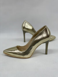 کفش پاشنه دار